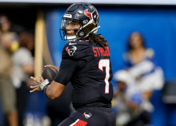 Bet $5, get $300 in bonus bets if your bet wins on 'MNF' Buccaneers vs. Texans