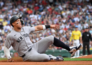 Bet $5, get $300 in bonus bets if your bet wins for Yankees vs. Twins