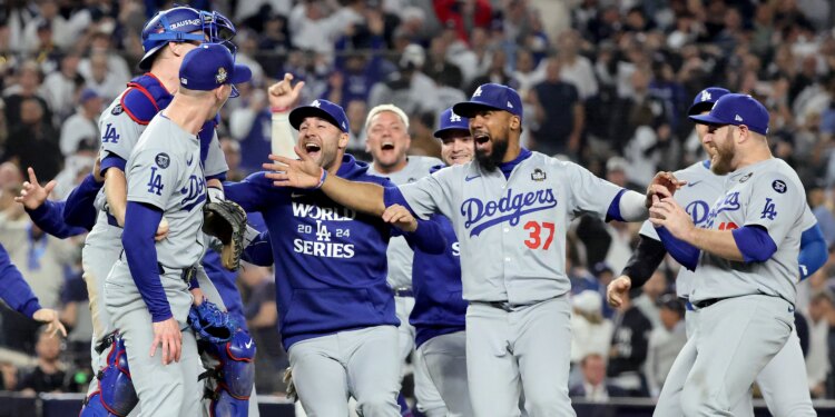 Bet $5, get $200 in bonus bets win or lose for the MLB playoffs