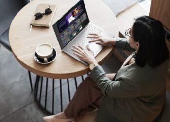 Acer’s 16-inch Air weighs even less than a 13-inch MacBook Air