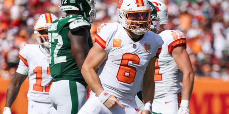 Tampa Bay Buccaneers quarterback Baker Mayfield (6) reacting after a play against the New York Jets.