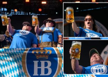 Beer lovers show their strength in NYC 'steinholding' contest