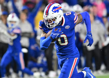 Bet $10 and get $100 in FanCash for Dolphins vs. Bills on 'Thursday Night Football'