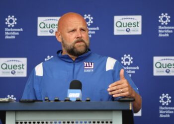 Brian Daboll speaks to the media before Giants practice on Sept. 12, 2025.
