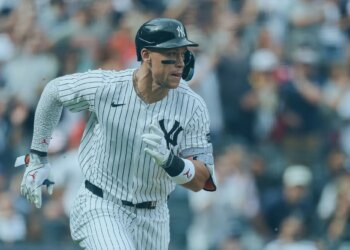 How to watch Yankees vs. Red Sox Wild Card Game 1 for free