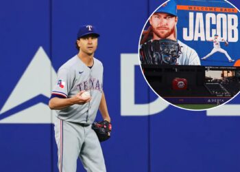 Jacob deGrom gets Rangers run support in 'special' return to face Mets