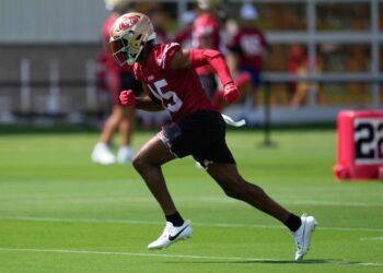 San Francisco 49ers wide receiver Jauan Jennings (15) runs during practice at the team's NFL football training camp, Wednesday, July 23, 2025, in Santa Clara, Calif.