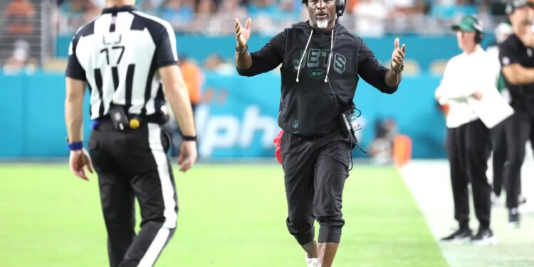 Aaron Glenn reacts to a penalty during the Jets-Dolphins game on Sept. 29, 2025.