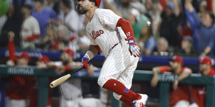 Kyle Schwarber remains a Phillies priority with 'interest on both sides'