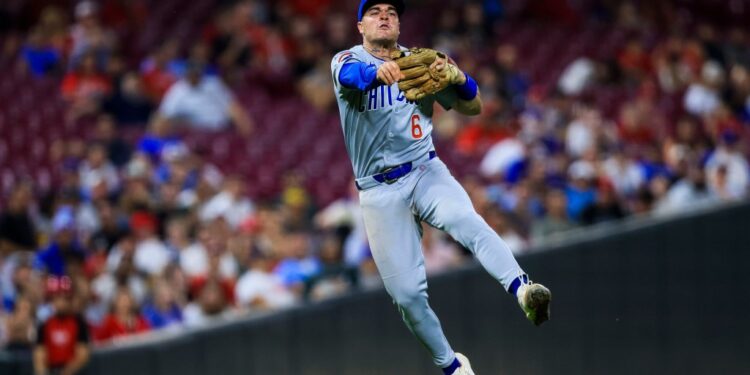 Chicago Cubs third baseman Matt Shaw (6) throws to first to get Cincinnati Reds catcher Tyler Stephenson (not pictured) out in the eighth inning at Great American Ball Park.