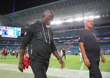 New Jets day still looks far away in missed Aaron Glenn chance