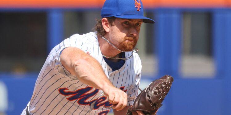 Nolan McLean pitches during the Mets-Rangers game on Sept. 14, 2025.