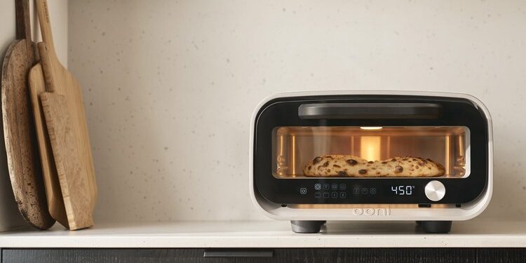 Ooni’s newest pizza oven adds AI to your slice