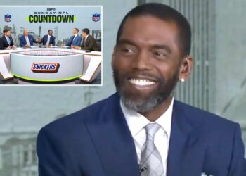 Randy Moss makes heartfelt return to ESPN after cancer battle