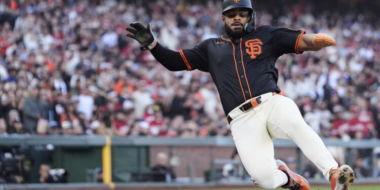 Seize $300 in bonus bets with winning $5 bet for Cardinals vs. Giants