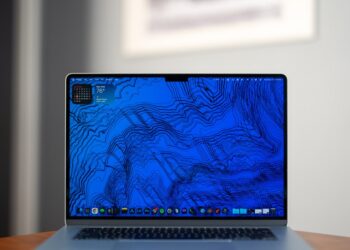 The touchscreen MacBook rumors are never ending