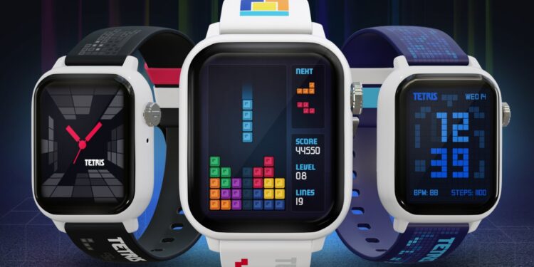 This smartwatch lacks notifications but will distract you with Tetris
