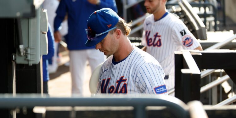 Pete Alonso walks into the clubhouse after the Mets-Nationals game on Sept. 21, 2025.