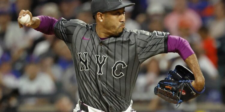 Edwin Diaz pitched a scoreless 10th inning in the Mets' 5-3, 11-inning loss to the Nationals on Sept. 20, 2025.