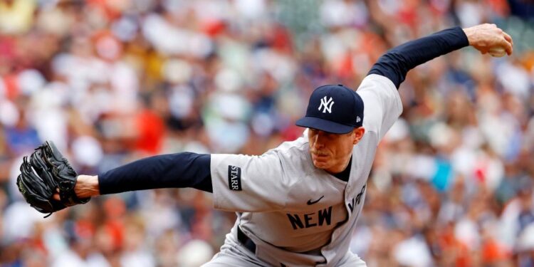 Tim Hill pitches during the Yankees-Orioles game on Sept. 21, 2025.