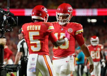 Bet $5, get $300 in bonus bets if your bet wins for Chiefs vs. Raiders