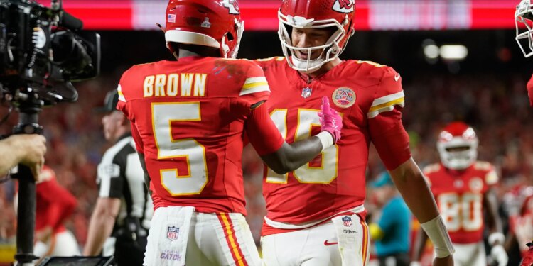 Bet $5, get $300 in bonus bets if your bet wins for Chiefs vs. Raiders