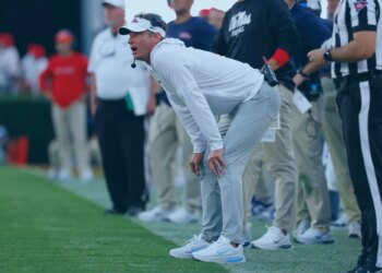 Bet $5, get $200 in bonus bets for Ole Miss vs. Oklahoma