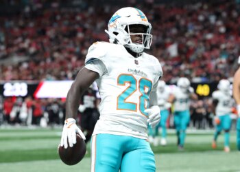 Bet $5, get $300 in bonus bets if your bet wins for Ravens vs. Dolphins