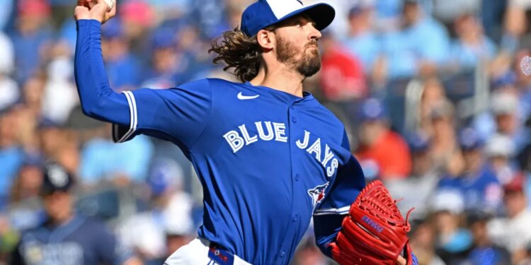 Toronto Blue Jays pitcher Kevin Gausman delivers a pitch.