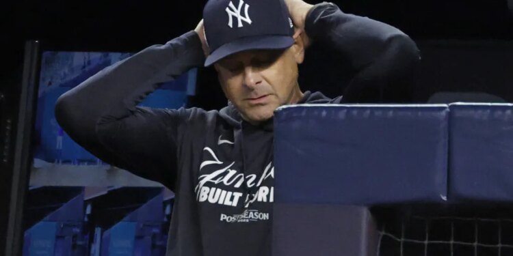 Aaron Boone reacts dejectedly after the final out in the Yankees' 5-2, season-ending loss to the Blue Jays on Oct. 8, 2025.