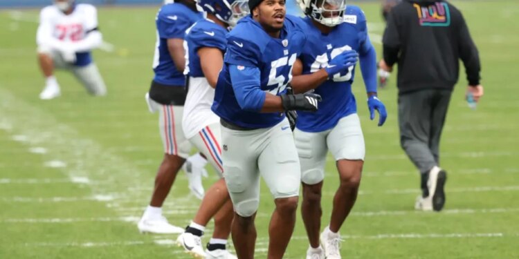 Abdul Carter lands on Giants injury report as he eyes sack breakout