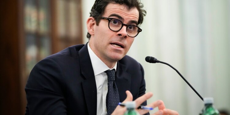 Adam Mosseri’s ‘we’re totally not spying on you’ video is raising a lot of questions