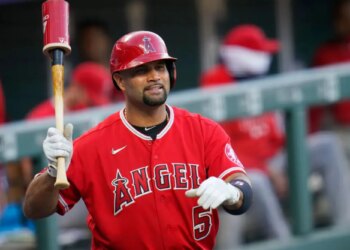 Albert Pujols gaining momentum in Angels manager search