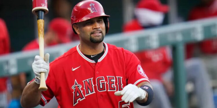 Albert Pujols gaining momentum in Angels manager search