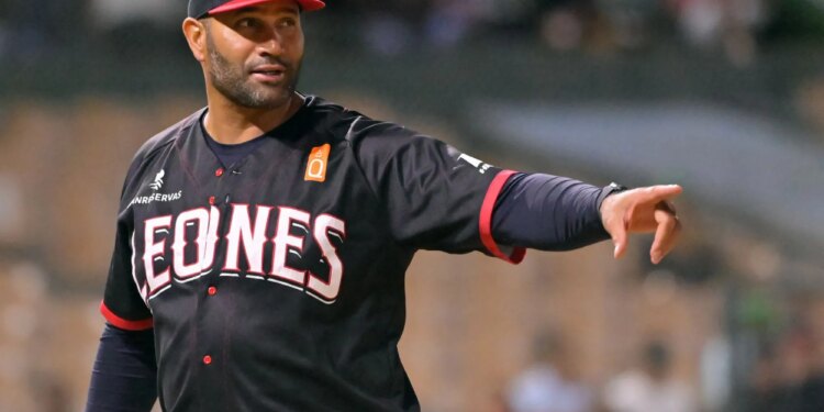 Albert Pujols is no shoo-in for Padres job