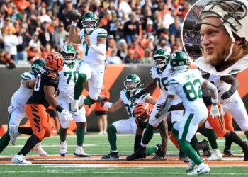 Amid heartbreak, Jets honored Nick Mangold with resilient win