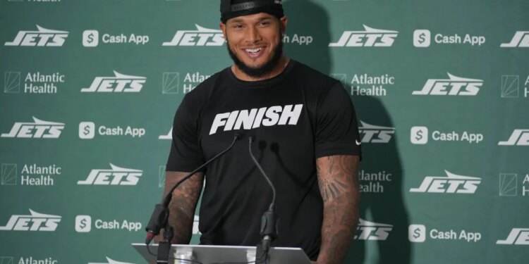 Jermaine Johnson speaks to the media after Jets practice on Oct. 10, 2025.