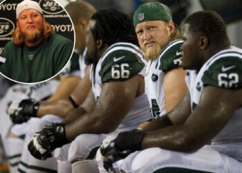 Bengals honor Nick Mangold with moment of silence before Jets game
