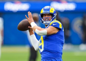 Bet $1 get $100 FanCash for Christian McCaffrey rushes for 5+ yards