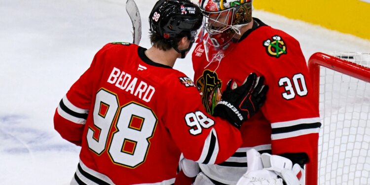Bet $5, get $200 in bonus bets for Blackhawks vs. Blues