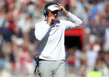 Bet $5, get $200 in bonus bets for Ole Miss vs. Georgia