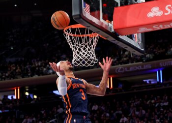 Bet $5, get $300 in bonus bets if your bet wins for Knicks vs. 76ers