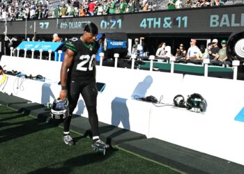 Breece Hall walks off the field after the Jets-Cowboys game on Oct. 5, 2025.
