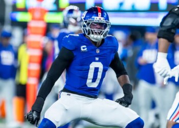 Brian Burns celebrates during the Giants-Eagles game on Oct. 9, 2025.