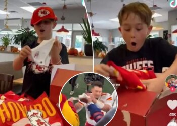 Chiefs send Patrick Mahomes autographed gear to 10-year-old boy