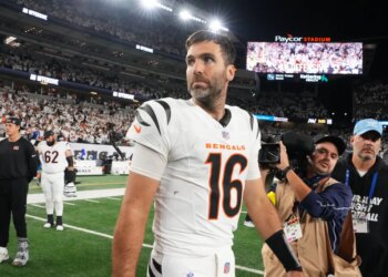 Cincinnati Bengals quarterback Joe Flacco leaves the field.