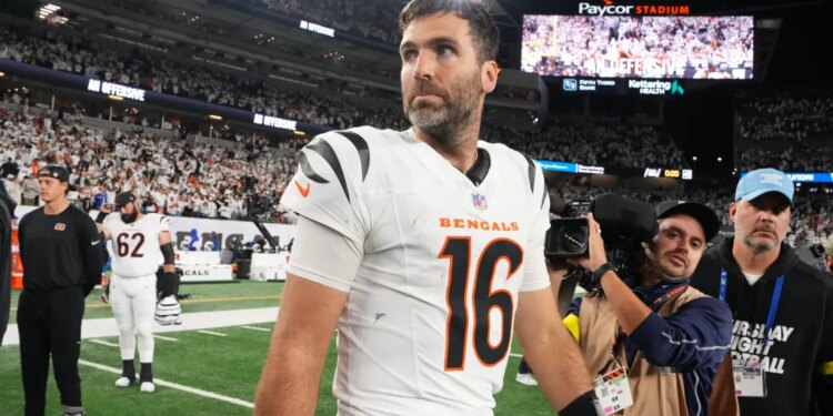 Cincinnati Bengals quarterback Joe Flacco leaves the field.
