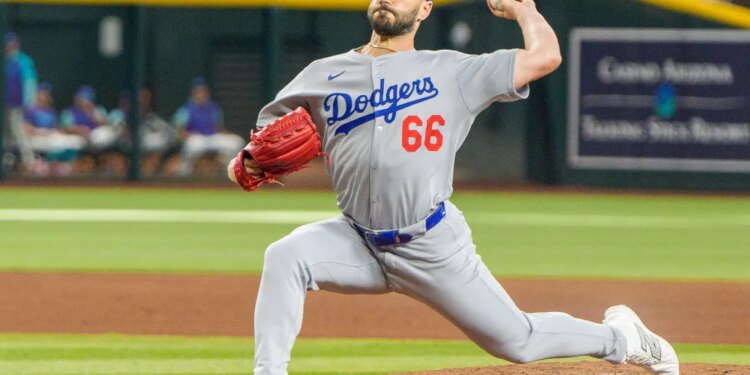 Los Angeles Dodgers pitcher Tanner Scott on the mound.