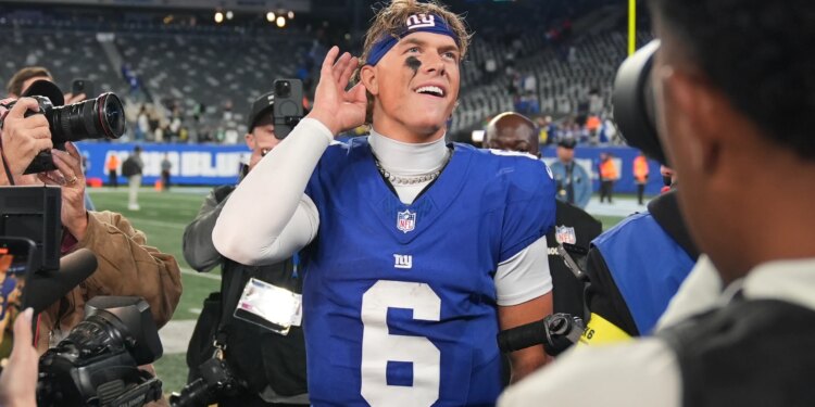 Giants offer thrilling taste of future in Eagles win