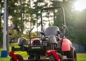 Honda wants you to teach its new robot lawnmower